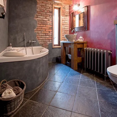 Dvur Olsiny -hotel And Horse-riding