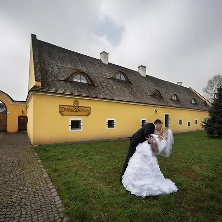 Dvur Olsiny -Hotel And Horse-Riding Karvina
