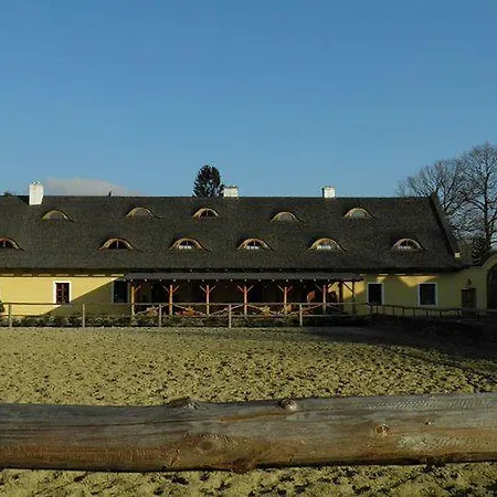 Hotel Dvur Olsiny -Hotel And Horse-Riding