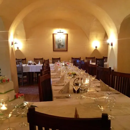 Hotel Dvur Olsiny -Hotel And Horse-Riding