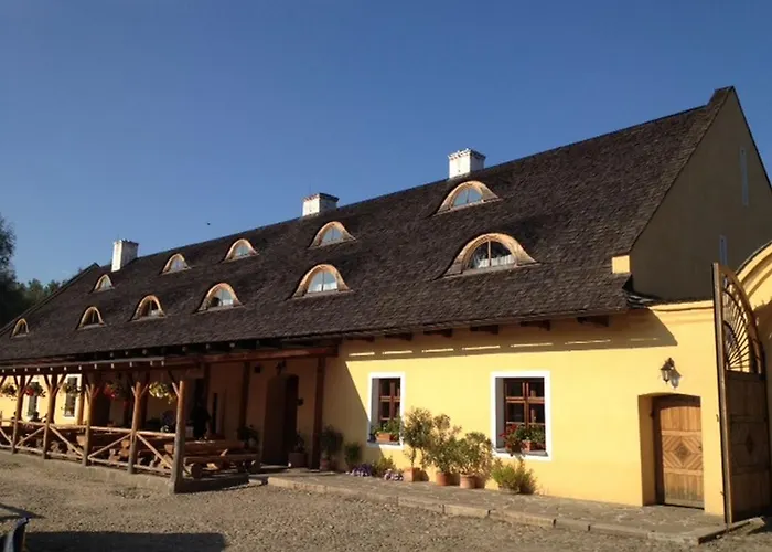 Hotel Dvur Olsiny -hotel And Horse-riding Karviná